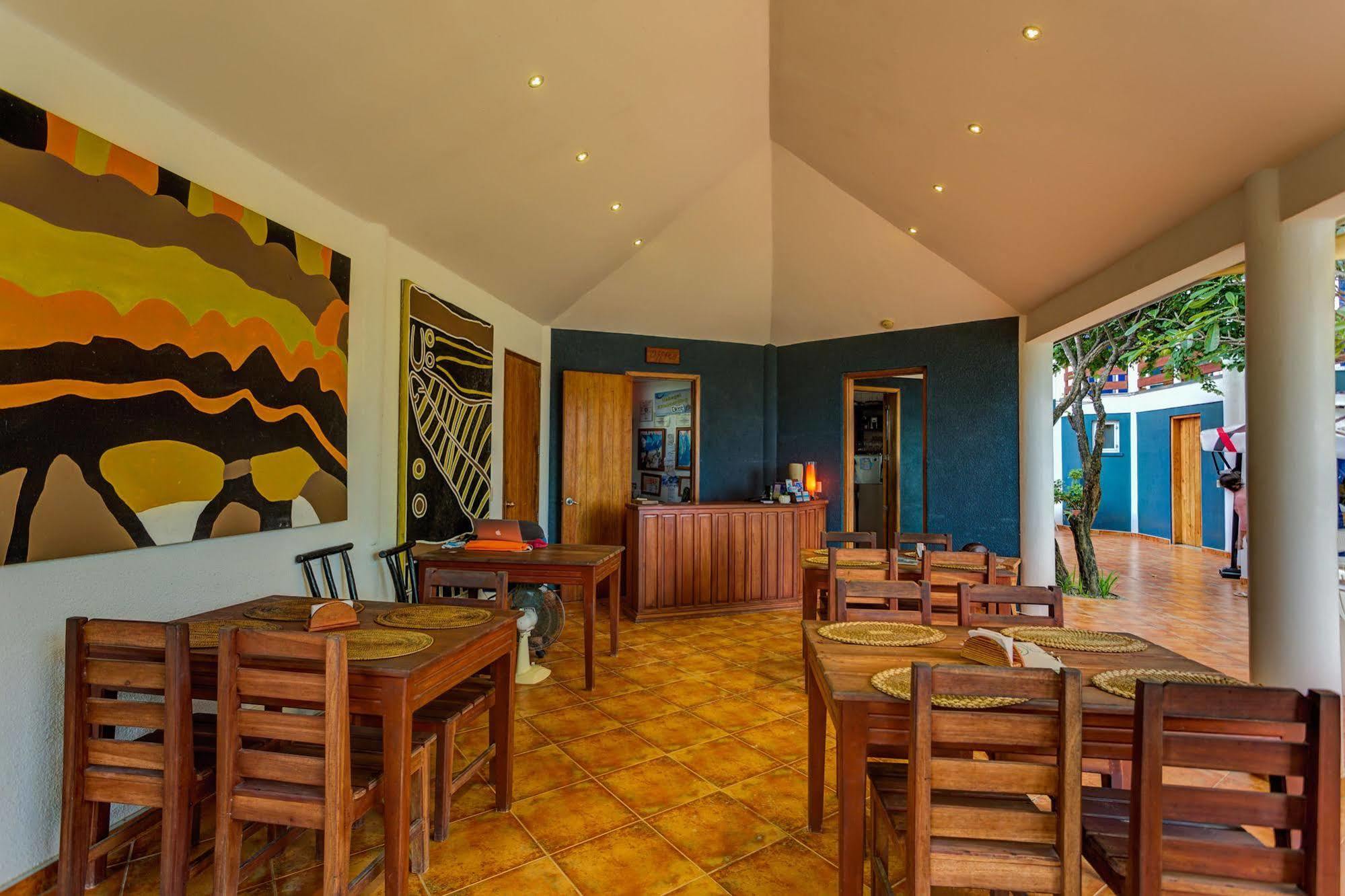 Aissatou Beach Resort Balabag  Εξωτερικό φωτογραφία